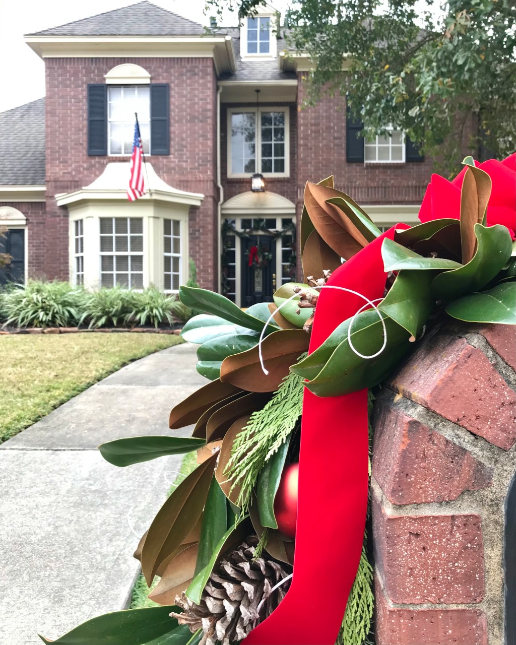 How To Decorate Your Mailbox For&nbsp;Christmas